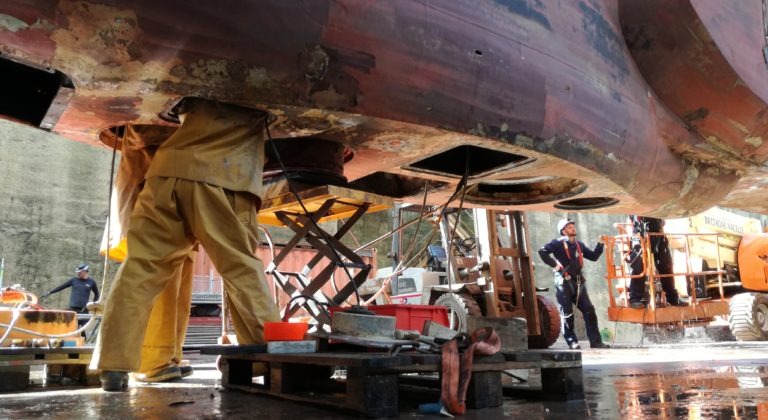 PIRIOU-Chantier-Naval-Reparation-Refonte-Shipyard-Shiprepair-Refit-7