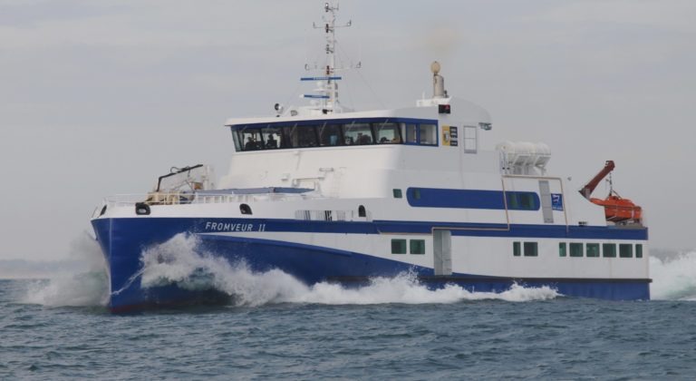 Ferry - 365 passengers - fret 25 t